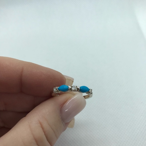 Dainty silver turquoise-like ring size 7 3/4 - Picture 3 of 3